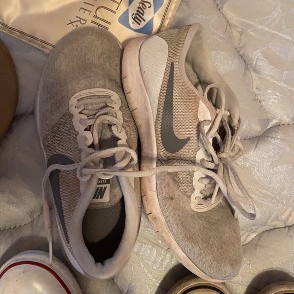 Shoes - Picture 3 of 5